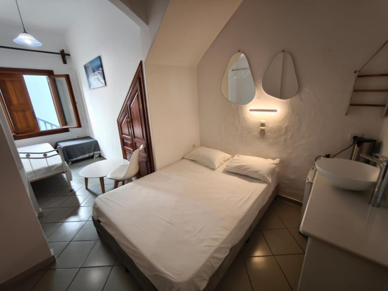 Maria Eleni Guest house *